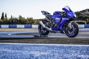 Yamaha YZF R1 MotoPlus YZF R1M 01