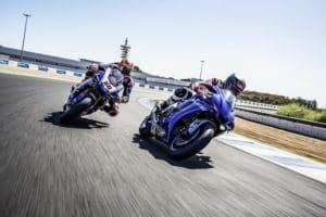 Yamaha YZF R1 MotoPlus YZF R1M 08