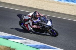 Yamaha YZF R1 MotoPlus YZF R1M 12