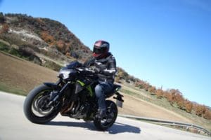 MotoPlus Kawasaki Z900 eerste test 04 kopie