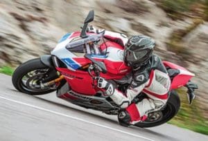 MotoPlus Vergelijkingstest Ducati Panigale V4S Yamaha YZF R1M 19