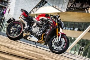 MotoPlus MV Agusta Brutale 1000RR 01