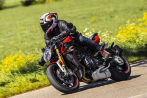 MotoPlus MV Agusta Brutale 1000RR 03