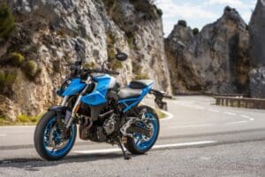 suzuki gsx 8s 2023 statisch links 1